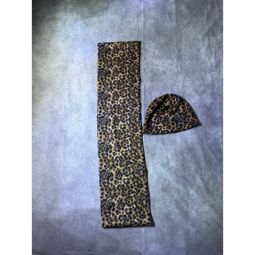 Old Navy Leopard Print Fleece Beanie and Scarf Set Brown Black Tan Animal Print